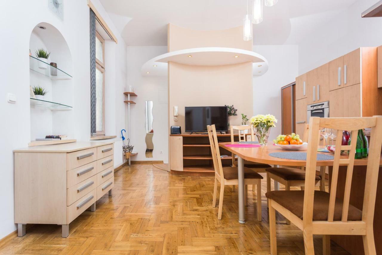 Apartament Avanti Krakau Buitenkant foto